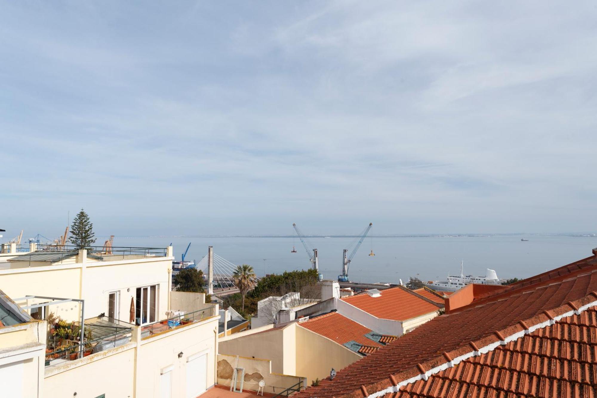 Barbadinhos Apartments In Lisbon Historic Neighborhood Buitenkant foto